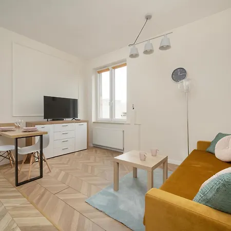Comfortable In By Renters ヴロツワフ