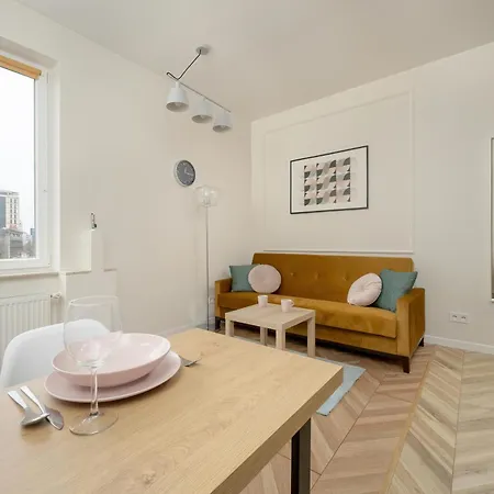 Comfortable In By Renters アパート